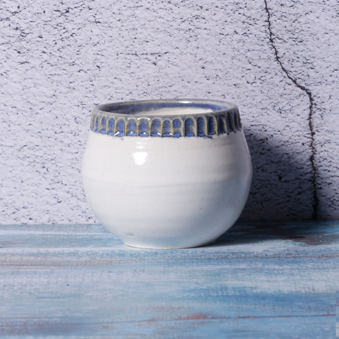 Artistic White and Blue Ribbed Rim Bowl DWB33
