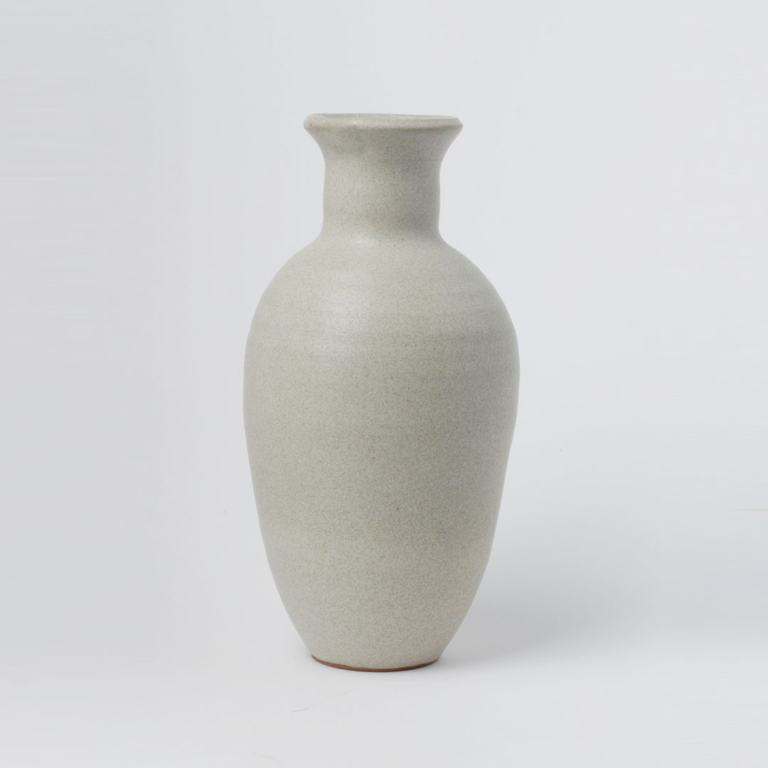 Vintage White Vase HD38