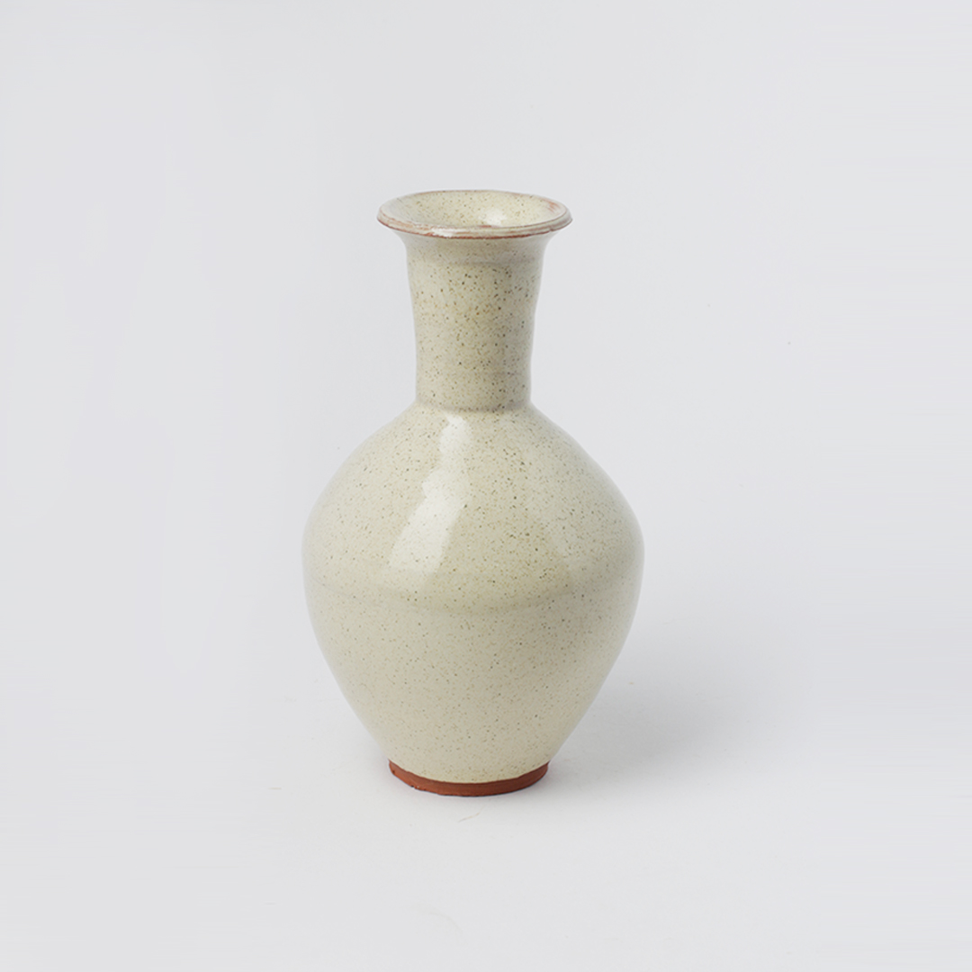 Simple White Vase HD47