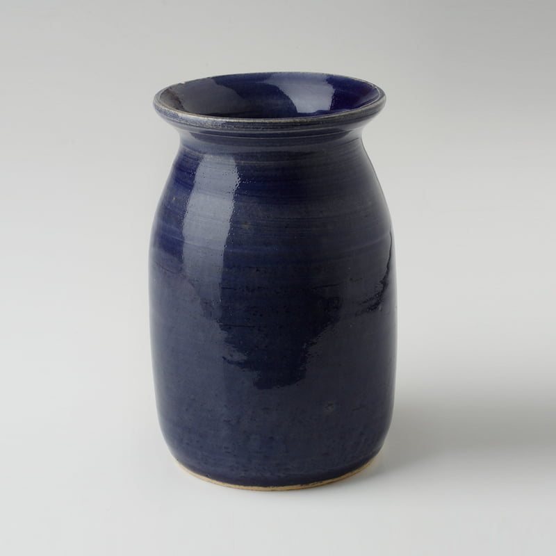 Bright blue vase HD30